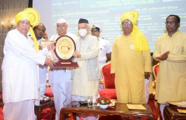 06.10.2022 : Governor presents Matang Samaj Ratna Awards, Samaj Mitra Awards