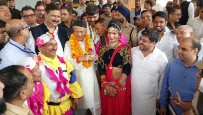 19.10.2022 : Governor accorded a warm welcome in Haldwani, Uttarakhand