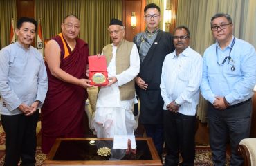 06.11.2022 : तिबेटच्या निर्वासित संसदेचे सदस्य वॅन गशी ॲड्रेक त्सेतान यांनी घेतली राज्यपालांची भेट