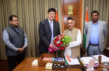 16.12.2022 : अमेरिकेतील डॉ युकाता निहारा यांनी घेतली राज्यपालांची भेट