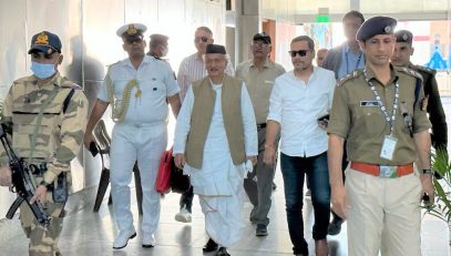 11.01.2023 : Governor arrives in Vadodara