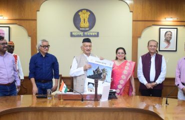 24.01.2023 : राज्यपालांच्या हस्ते राजभवन दिनदर्शिकेचे प्रकाशन संपन्न; छायाचित्रकारांना कौतुकाची थाप