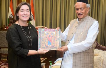 25.01.2023 : आयर्लंडच्या वाणिज्यदूत अनिता केली यांनी घेतली राज्यपालांची भेट