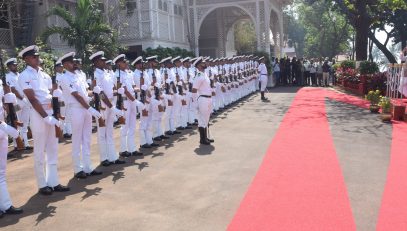 17.02.2023 : Governor Koshyari given Guard of Honour by Navy