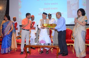 16.02.2023 : Farewell to Governor by the staff and officers of Raj Bhavan