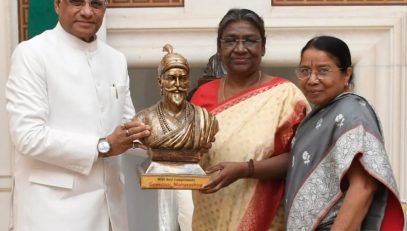 28.02.2023 : Governor called on the President Droupadi Murmu