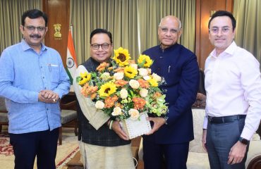 02.03.2023 : राज्यसभेचे माजी खासदार विजय दर्डा यांनी घेतली राज्यपालांची भेट