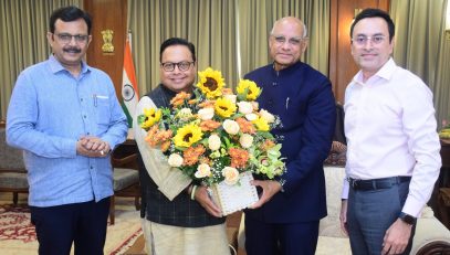 02.03.2023 : Former Rajya Sabha MP Vijay Darda meets Governor