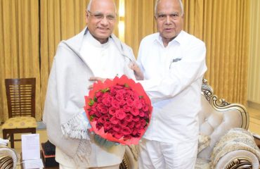 11.03.2023 : Banwarilal Purohit meets Governor Ramesh Bais