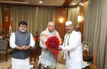 15.03.2023 : Minister of Agriculture Abdul Sattar and Minster of Industry Uday Samant called on Maharashtra Governor Ramesh Bais at Raj Bhavan, Mumbai. This was a courtesy call.