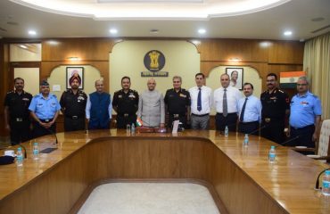 04.04.2023 : A delegation of Defence officers meets Governor