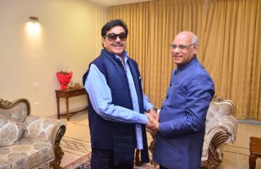 14.04.2023 : Shatrughan Sinha met Maharashtra Governor