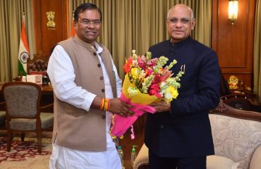 19.04.2023 : Union Minister of State Faggan Singh Kulaste meets Governor