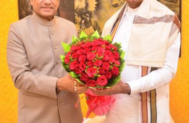 21.04.2023 : Gujarat Governor meets Governor Bais