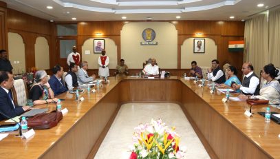15.05.2023 : Governor reviews implementation of NEP in meeting of VCs