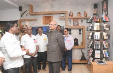 Governor visited Bhilar, the 'Village of Books' in the Mahabaleshwar