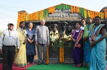 Governor visits Naigaon in Satara district, the birthplace of Krantijyoti Savitribai Phule