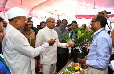 10.06.2023 :   Governor  visits the Agriculture Exhibition organised by PDKV