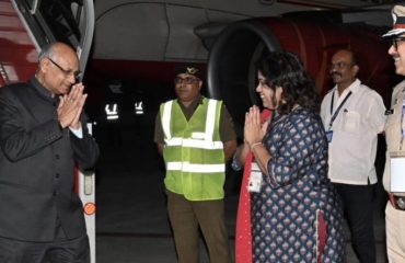 23.06.2023 : Governor Ramesh Bais arrived in Nagpur on a 2 day visit. The Governor was welcomed by senior government officials. The Governor will attend the 39th Convocation of Sant Gadge Baba Amravati University and also visit Bapu Kuti in Sewagram.