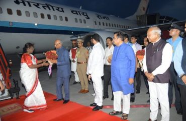 04.07.2023: President of India arrives on a 3 - day visit to Maharashtra