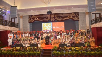 06.07.2023 : President of India Droupadi Murmu was accorded a civic reception by Government of Maharashtra on her first visit to the State since becoming the President at Raj Bhavan Mumbai. State Governor Ramesh Bais, Chief Minister Eknath Shinde and Deputy Chief Minister Devendra Fadnavis felicitated the President by presenting her an idol of Lord Ganesha and a bust of Chhatrapati Shivaji Maharaj. The reception was attended by several ministers, former Chief ministers Sushil Kumar Shinde and Prithviraj Chavan, playback singer Asha Bhosle and director of Birla Group Rajashree Birla among others. The Governor hosted a State dinner in honour of the President. A cultural programme was also organised on the occasion.