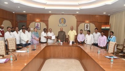 13.07.2023 : Delegation of Shramjeevi Sanghatana calls on Governor