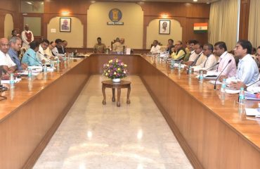 21.07.2023 : Governor reviews progress of Schemes of State Agriculture Department