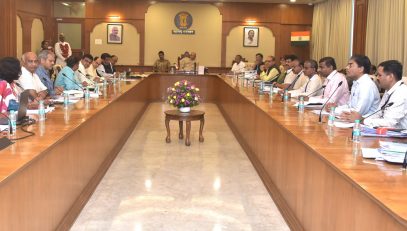 21.07.2023 : Governor reviews progress of Schemes of State Agriculture Department