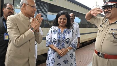 04.08.2023: Governor welcomes at Nagpur Railway station