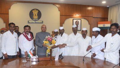 A delegation of Tribals led by Deputy Speaker of Maharashtra Legislative Assembly Narhari Zirwal met Governor
