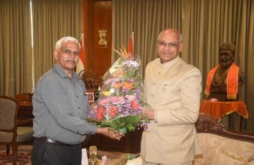 21.08.2023 : The newly appointed Vice Chancellor of the Maharashtra Animal and Fishery Sciences University (MAFSU) Nagpur Dr Niteen Vasantrao Patil called on Maharashtra Governor and Chancellor of State universities Ramesh Bais at Raj Bhavan, Mumbai.