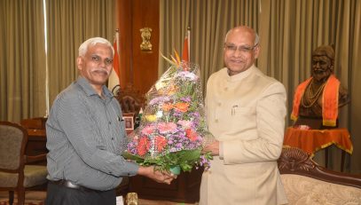 21.08.2023 : The newly appointed Vice Chancellor of the Maharashtra Animal and Fishery Sciences University (MAFSU) Nagpur Dr Niteen Vasantrao Patil called on Maharashtra Governor and Chancellor of State universities Ramesh Bais at Raj Bhavan, Mumbai.