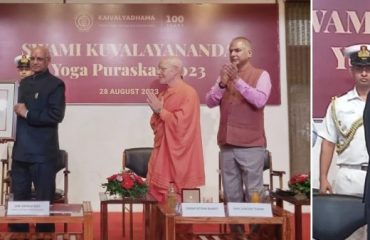 28.08.2023 : Governor presents Swami Kuvalyananda Yoga Puraskar