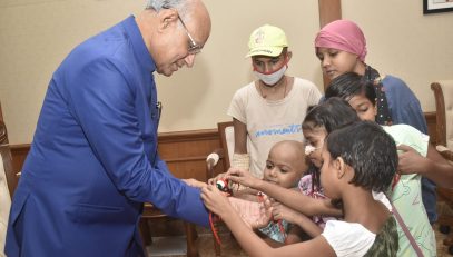 30.08.2023: Cancer survivor girls tie Rakhi to Governor