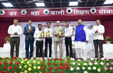 Governor inaugurates the Shiv Shankar Auditorium of the Jai Mahakali Shikshan Sanstha at Wardha