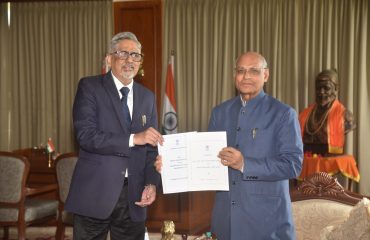 Maharashtra Lokyukta Justice Kanade presents report to the Governor