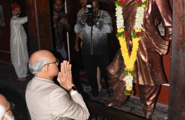 12.09.2023 : राज्यपालांनी दिली क्रांतिवीर चापेकर बंधू यांच्या ‘क्रांतितीर्थ’ वाड्याला भेट