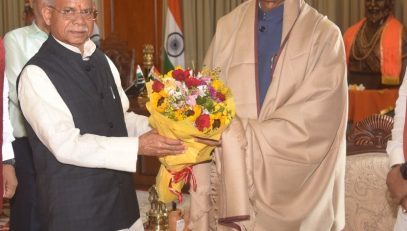 15.09.2023 : Governor of Himachal Pradesh Shiv Pratap Shukla meets Governor