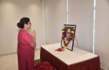 17.09.2023 : Raj Bhavan pays tributes to Prabodhankar Thackeray