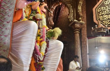 26.09.2023:  Governor visits Mumbai’s famous Sarvajanik Ganeshotsav ‘Lalbaug-cha Raja’