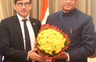 Consul General of France in Mumbai Jean-Marc Sere-Charlet called on Governor Ramesh Bais