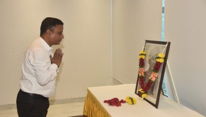 Floral Tributes paid to Loknayak Birsa Munda at Raj Bhavan