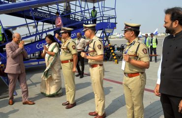 16.11.2023 : Governor arrives at Nagpur Airport