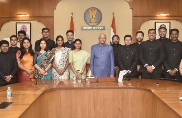 22.11.2023 : Probationary officers of IAS 2022 Batch meets Governor