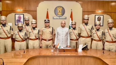 05.12.2023 : A group of 8 Probationary Officers of Indian Police Services of 2022 batch meets Governor