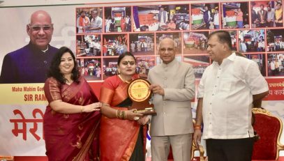 29.12.2023 : Governor presents the Matrubhumi Smriti Chinna for excellent services in Meri Maati, Mera Desh Campaign