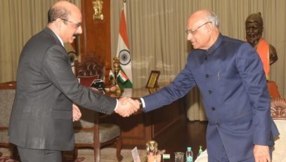 02.01.2024 : New chairman of MPSC Rajnish Seth meets Governor