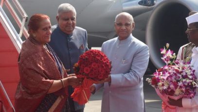 28.01.2024 : Governor welcomes to Vice President on Mumbai Airport