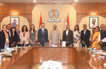 29.02.2024:  Governor presides over the meeting between Heads of 14 Universities in the United States of America and Vice Chancellors of traditional state universities in Maharashtra