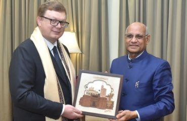 19.03.2024 : The newly appointed Consulate General of the Republic of Belarus in Mumbai meets Governor